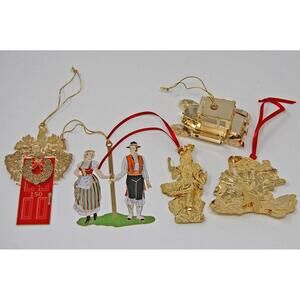 Gold Metal 3D Christmas Ornament Chemart Baldwin Maypole Model A Red Door VTG